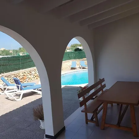 Samba Confort Y Piscina Privada En Menorca 卡拉恩·布拉内斯