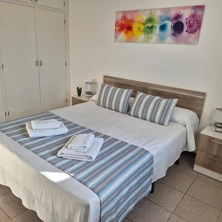 Familiar Con Piscina Privada En Calan Blanes