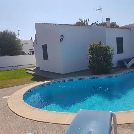 Casa de Férias Villa Familiar Con Piscina Privada En Calan Blanes *